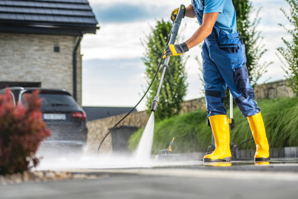 Best Sidewalk and Walkway Cleaning  in Hobart, WI